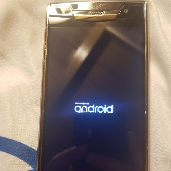 VERTU SIGNATURE TOUCH GRAPE LIZARD/TITANIUM - Picture 5 of 16